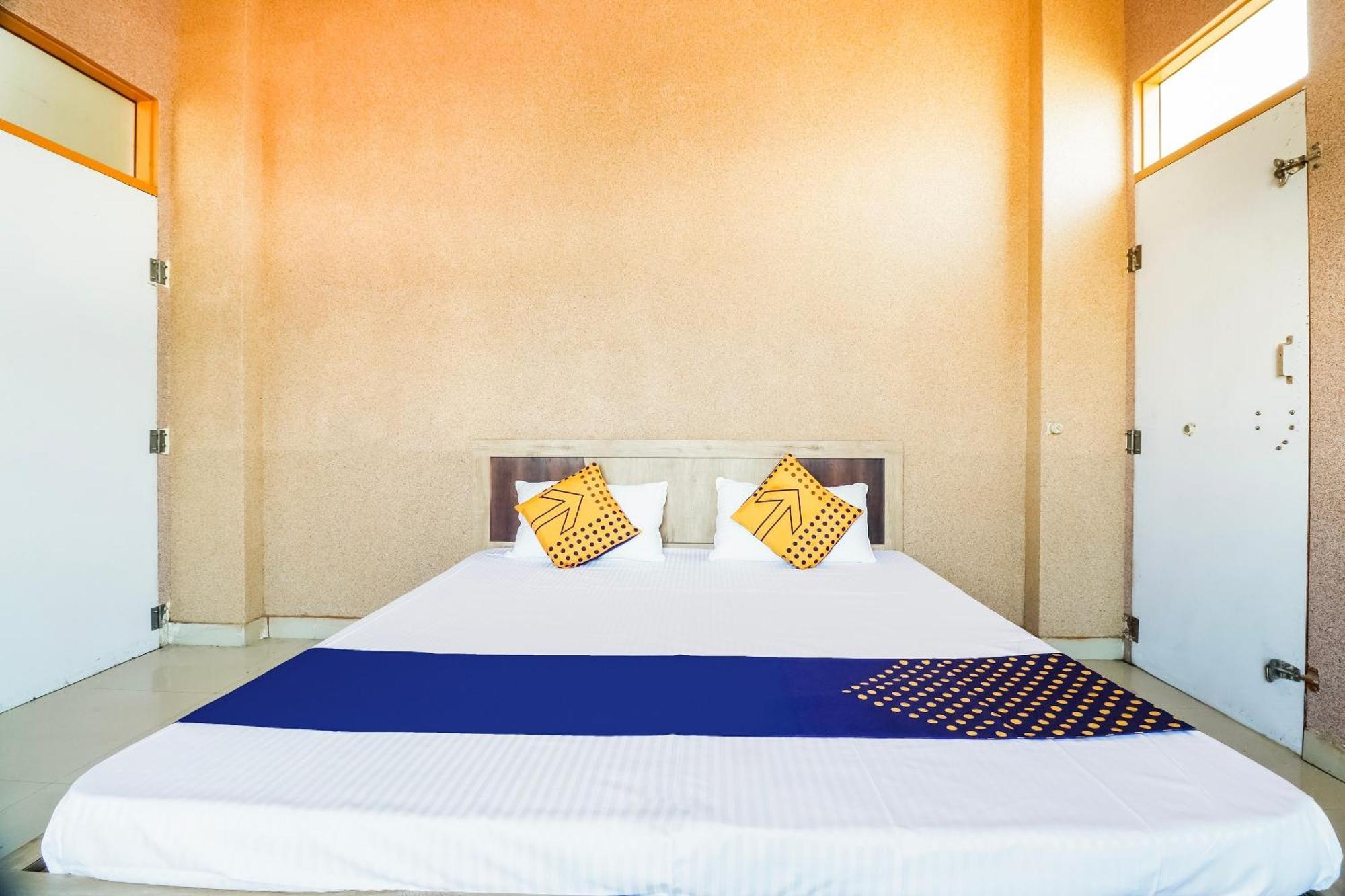 Spot On 68319 Hotel Nakhralo Rajasthan Resort Jaipur Eksteriør billede