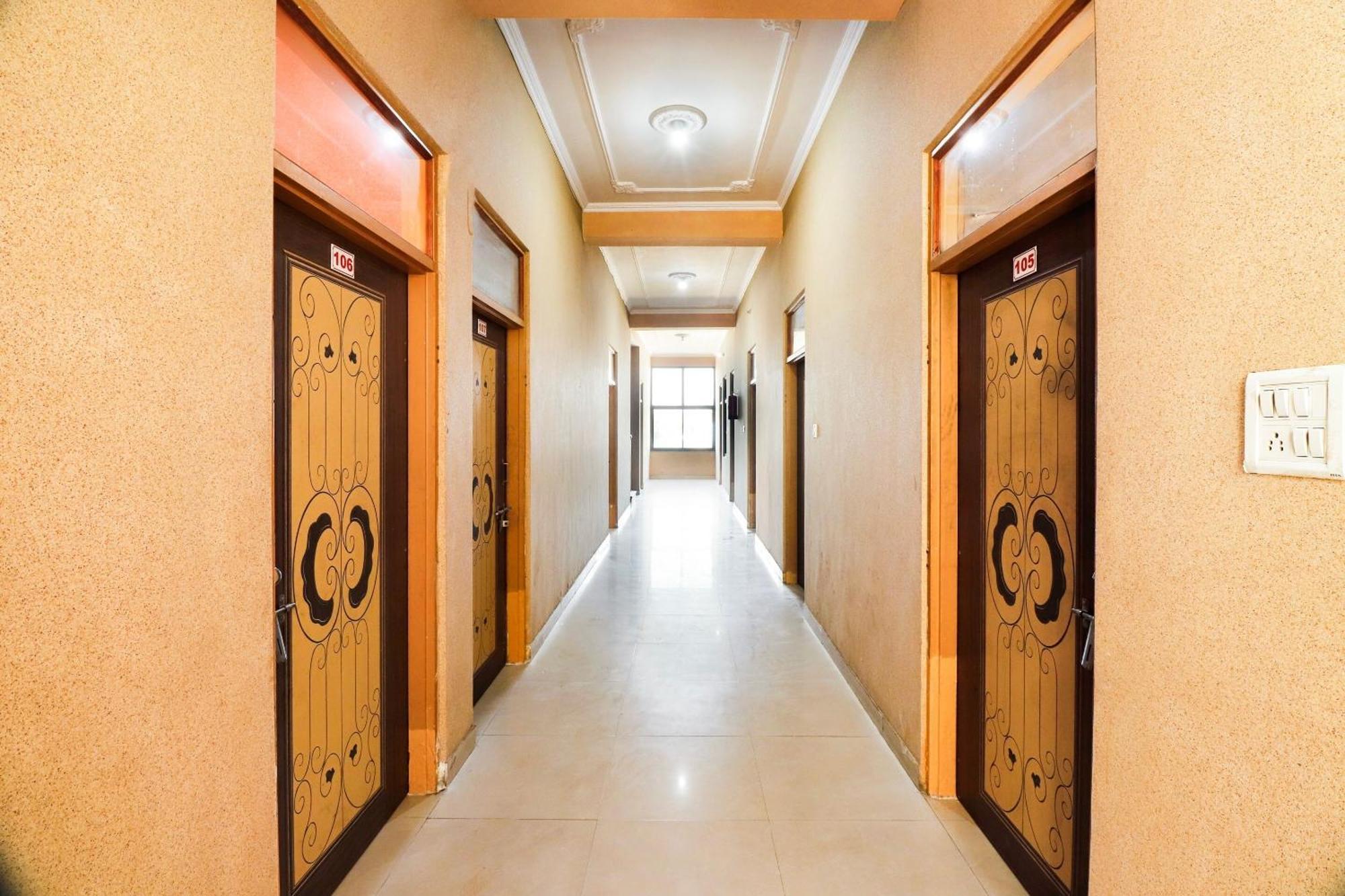 Spot On 68319 Hotel Nakhralo Rajasthan Resort Jaipur Eksteriør billede